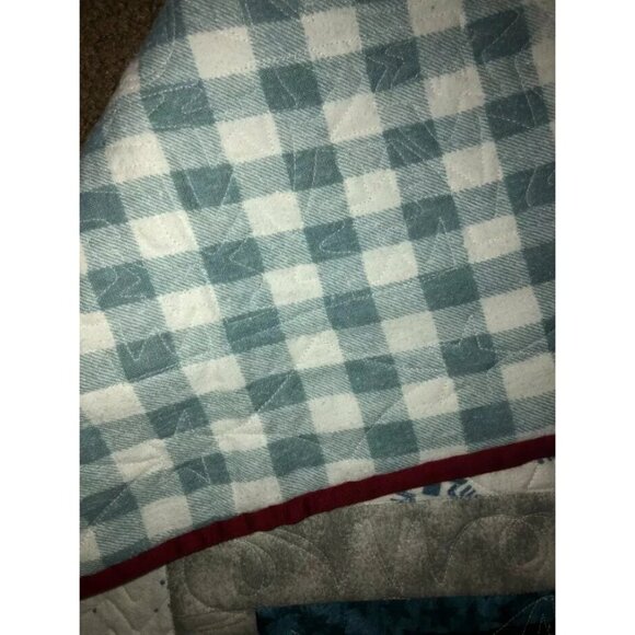 CHRISTMAS QUILT THROW BLANKET VINTAGE SANTA FLANNEL 59X58 SOFT WARM OLD WORLD - Picture 8 of 8